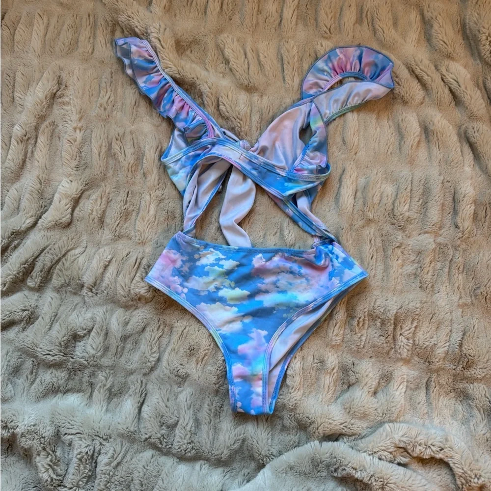 Women's Ruffled Tie-Dye One-Piece bodysuit - Picture 3 of 4